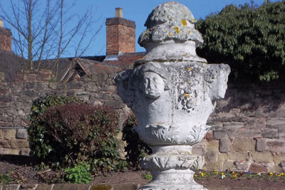 Gibbs and Canning urn